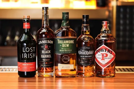 The Bar at Moynihan