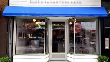 Russ & Daughters Cafe