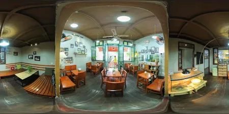L'etage Cafe