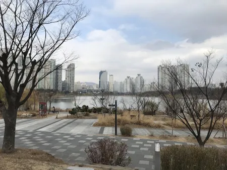Gwanggyo Lake Park Woncheon Lake