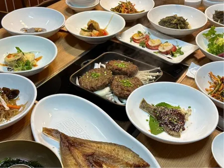 Daenamutong Bap Mat Jeongsik Mannyeon Branch