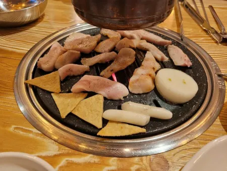 Gogi Jangsu Gwangalli Branch