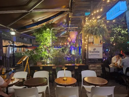 Casa Bar