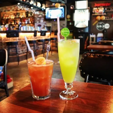 Sunny Bar