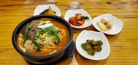 Byeolmi Kongnamul Gukbap