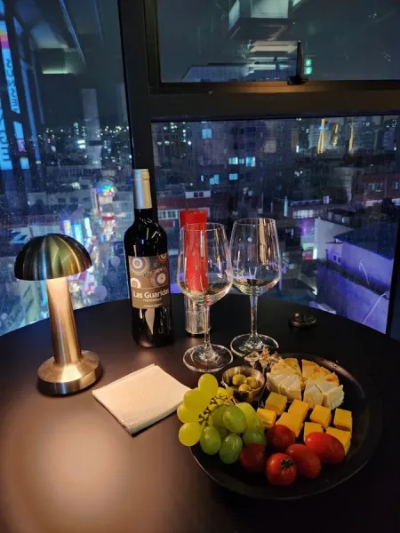 Sunset Lounge
