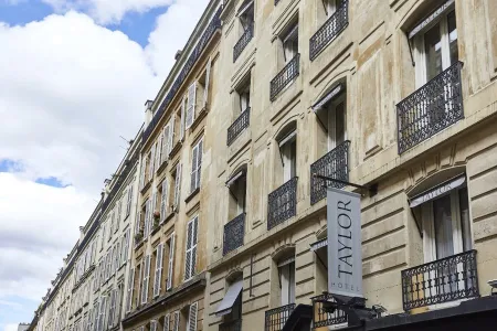 Renaissance Paris Republique Hotel
