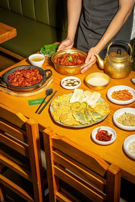 Sinsa Dongindong Annyeong Insadong