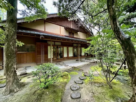 Rakusuien