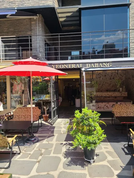 Yeontral Dabang Yeonnam-dong Branch