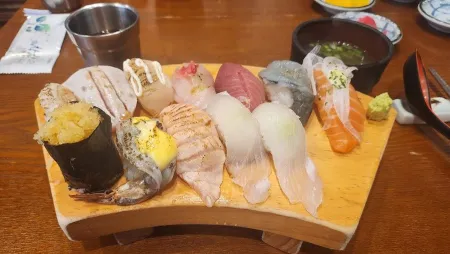 Yatai Sushi