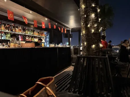 Majesty Sky Bar