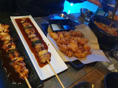 치킨에꼬치다