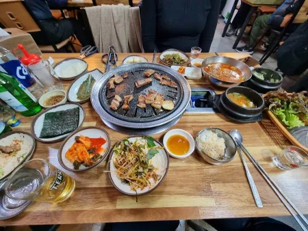 Geonneolmok Yeontan Galbi