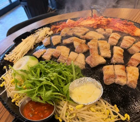 Cheongsol Wang Sot Ttukkeong Samgyeopsal