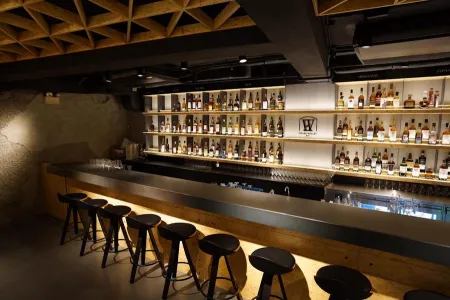 House Welley Whisky Bar