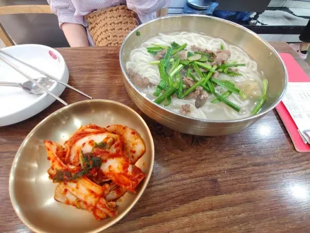 仁寺洞刀削麵 高速巴士客運站店