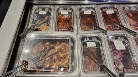 Gogi Ssalong Sin Sinhwaji Branch