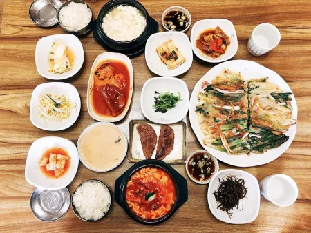 Chodang 400 Year Sundubu