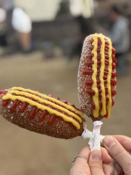 Dumulmeori Myeongmul Yeon Hotdog Yeon Jjinppang Mandu