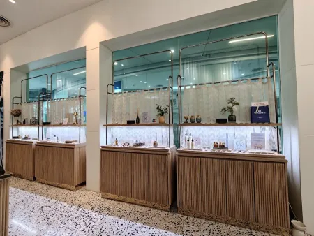 TREASURE Spa & Massage @BTS Siam - SQ1