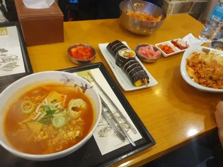 Gobongmin Gimbap Seoul Daehak-ro Branch