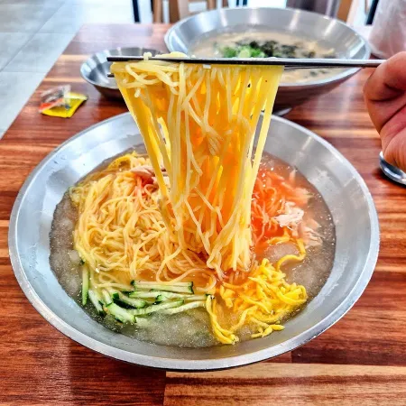 Eonyang Dak Guksu Hadan Branch