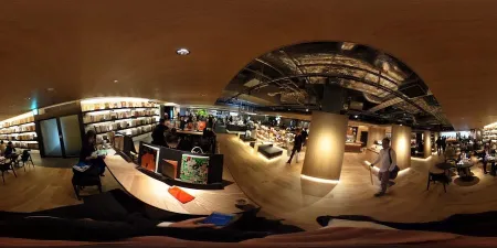 Starbucks Coffee - Ginza Tsutaya Books