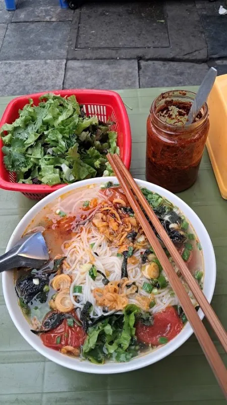 Banh My, 41 cau go Hanoi