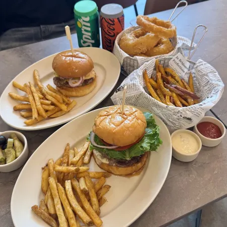 Lil Burger Gwanghwamun Branch