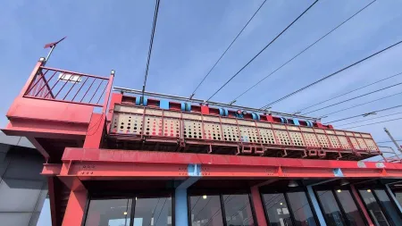 Ramada Zip Track