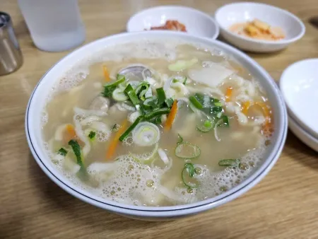 윤이네 촌국수