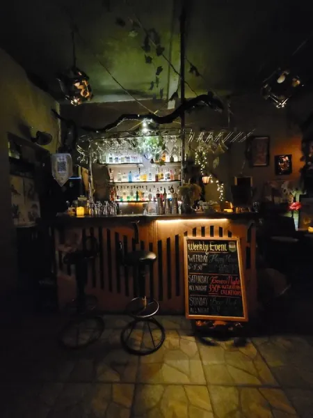 Leo's Tavern