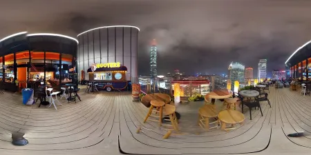 HOOTERS Xinyi Branch