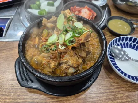 Palkye Gamjatang Sundaeguk