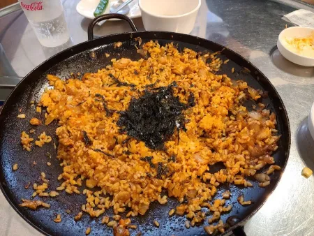 김재완 원조돼지김치구이 부산대점