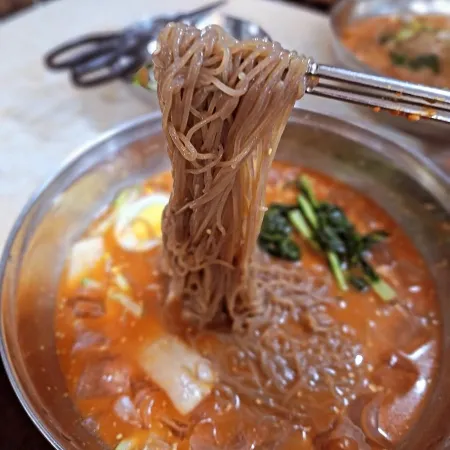 Hwapyeongdong Halmoni Sesudaeva Naengmyeon