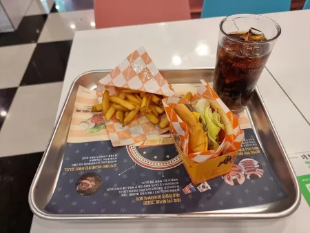 버거앤프라이즈 봉천역점