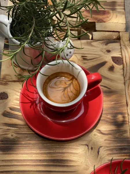Em Café and resto