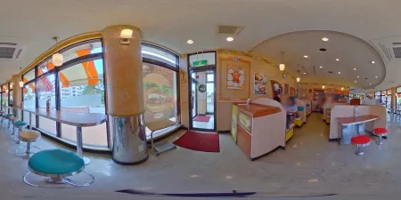 A&W Naha Kanagusuku Store