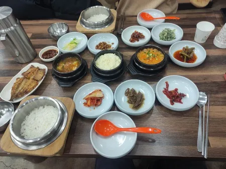 Yet Maeul Sikdang