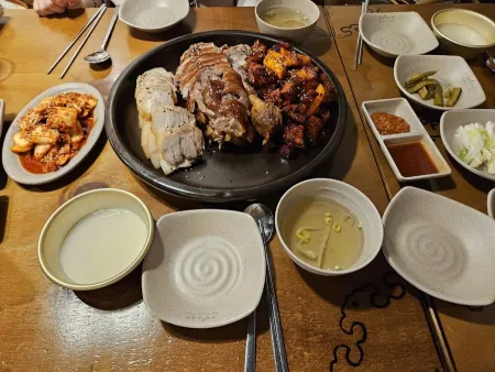 Jokbal Yasijang Guyong-ri Branch