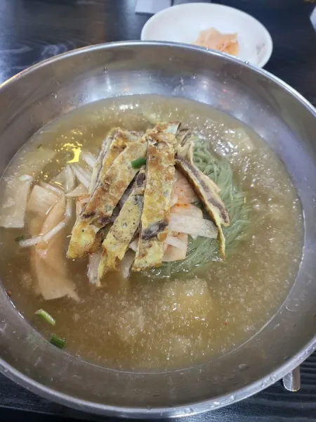 Gyodong Myeonok Songhyeon Branch