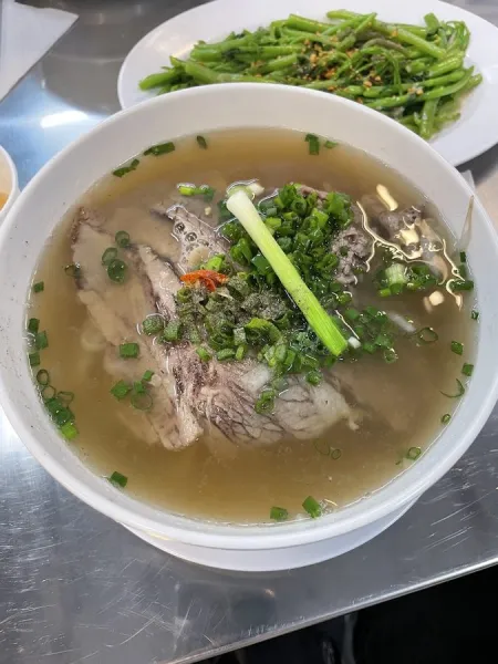 Hoang Viet Yeoksam Branch