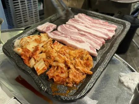 Jayang Goduri Kimchi Saeng Samgyeopsal