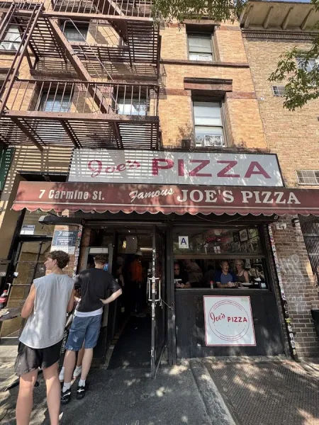Joe's Pizza
