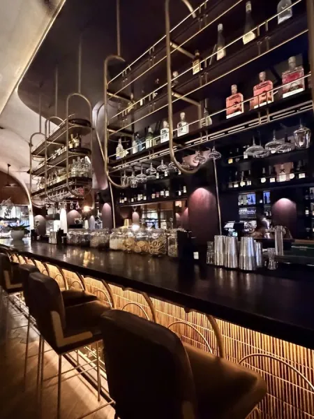 Buzo Seminyak – Sushi, Pizza & Itameshi