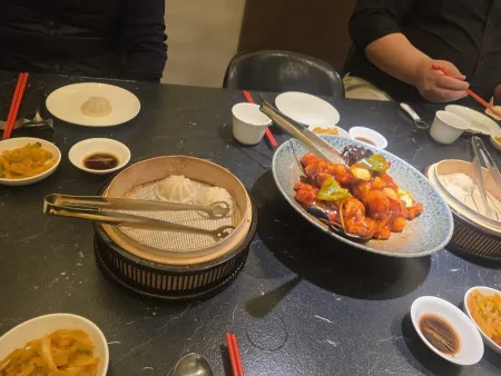 팔진향 사당점