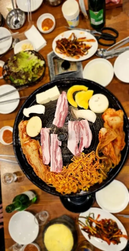 Turtle Pot Lid Kimchi Pork Belly