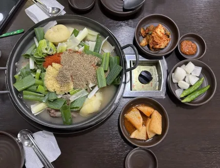 Suyu Gamjatang